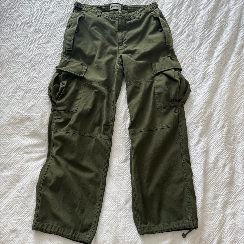 ❤️SOLD❤️TNA supply cargo pant - Picture 3 of 5